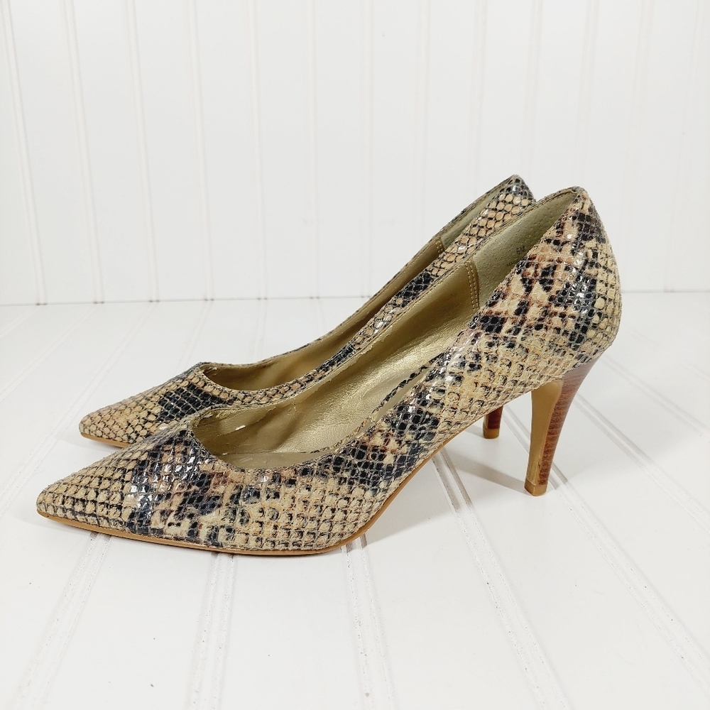Moda Spana Brown Beige Embossed Snake Print Leather SlipOn Pointed Toe Heels B88